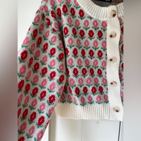 Knit flower pattern sweater cardigan - Picture 2 of 4